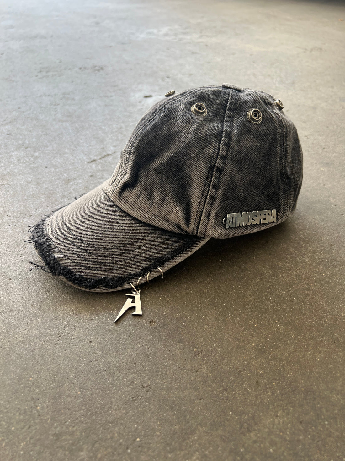 Slick Metal Cap